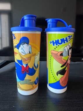 Vintage Disney Donald Duck & Goofy Plastic Tumblers with Blue Lids (Set of 2)